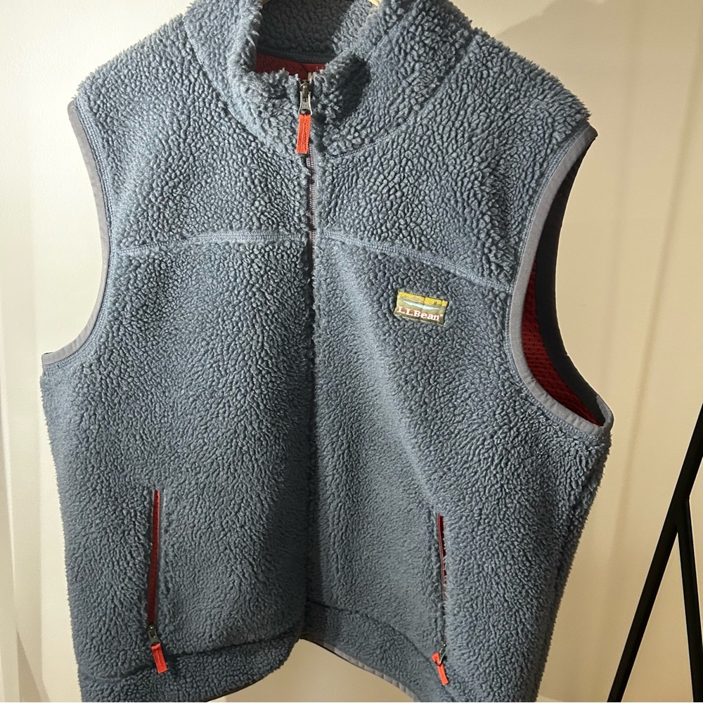 LLBean fluffy blue vest in size XL